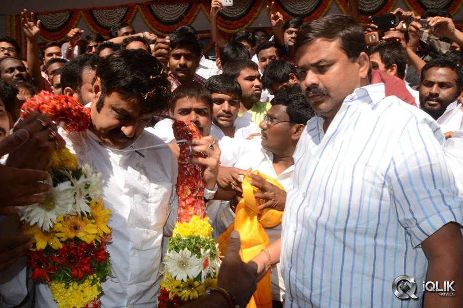 Legend-Movie-Hungama-at-Bramaramba-Theatre